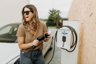 Guía de las mejores soluciones de recarga de coche eléctrico para particulares
